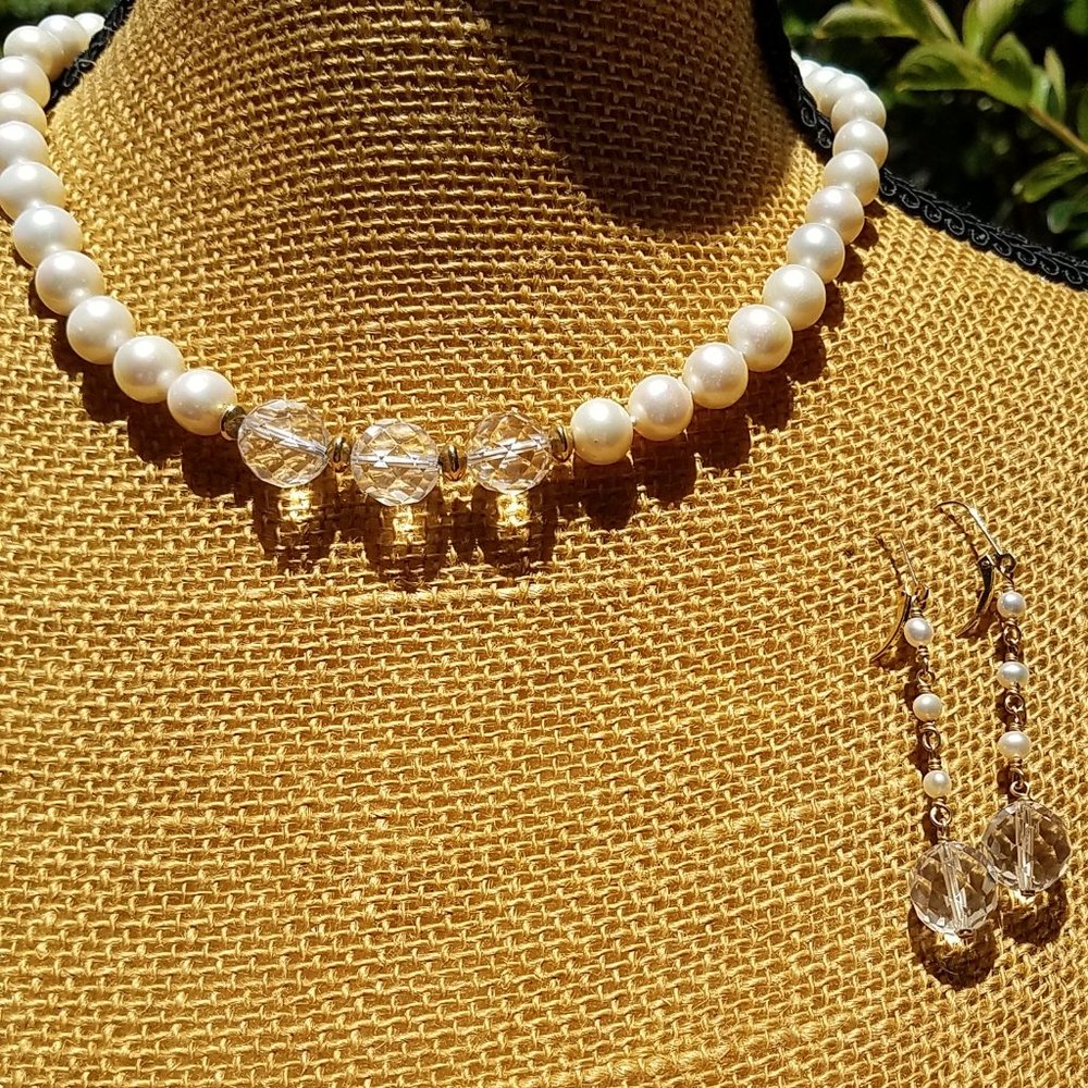 Pearls with Lucite Clear Necklace Earrings Set💋💋 - Picture 1 of 11